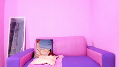 call me mommy online show from September 2025 07:47:01 PM