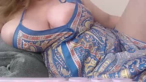 Snapshot of matureboobsbig chatting on May 2026 02:45:01 PM matureboobsbig online show from May 2026 02:45:01 PM