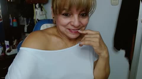 Cecilia online show from November 2025 07:49:02 PM