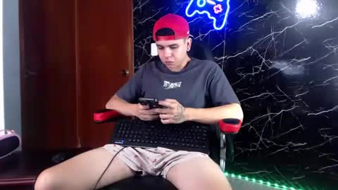 Snapshot of maty_hard chatting on December 2024 03:45:02 PM Matias online show from December 2024 03:45:02 PM