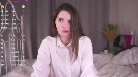 Snapshot of maudhaskell chatting on March 2025 09:25:02 PM Lily online show from March 2025 09:25:02 PM