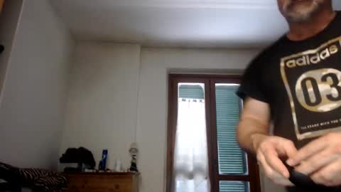 mauro1971 online show from April 2026 01:01:02 PM