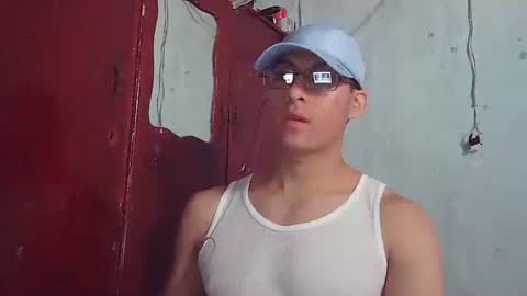 Snapshot of maurodirty chatting on December 2025 08:16:02 PM Mauro online show from December 2025 08:16:02 PM