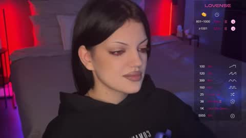 Snapshot of mavis_crystal chatting on November 2025 11:15:01 PM Mavis online show from November 2025 11:15:01 PM