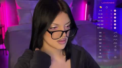 Snapshot of mavis_crystal chatting on December 2025 07:41:01 PM Mavis online show from December 2025 07:41:01 PM