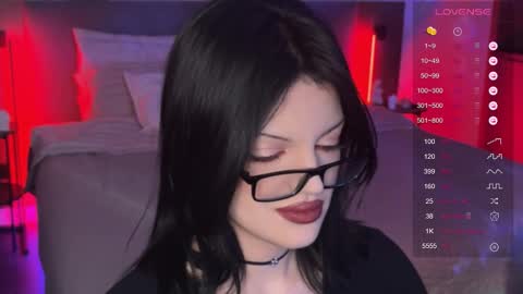 Snapshot of mavis_crystal chatting on December 2025 09:12:02 PM Mavis online show from December 2025 09:12:02 PM