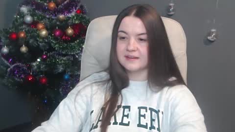 Snapshot of mavkacute chatting on December 2025 07:09:01 PM MavkaCute online show from December 2025 07:09:01 PM