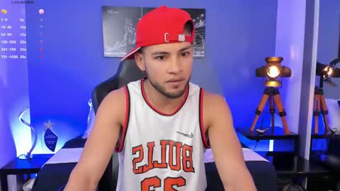 Max Conor online show from October 2025 12:15:01 PM