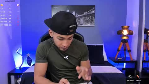 Max Conor online show from October 2025 12:04:02 PM