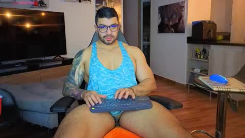 Max online show from November 2025 03:49:01 AM