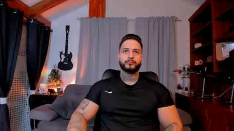 Snapshot of max_dic1 chatting on January 2025 02:46:01 PM max D. online show from January 2025 02:46:01 PM