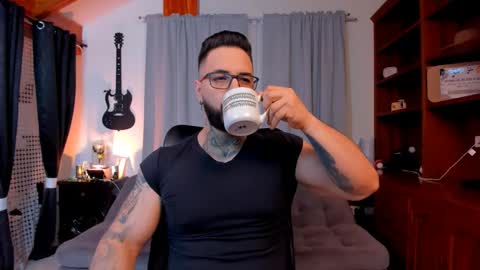 Snapshot of max_dic1 chatting on March 2025 01:03:01 PM max D. online show from March 2025 01:03:01 PM