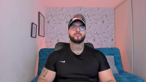 Snapshot of max_dic1 chatting on March 2026 01:28:01 PM max D. online show from March 2026 01:28:01 PM