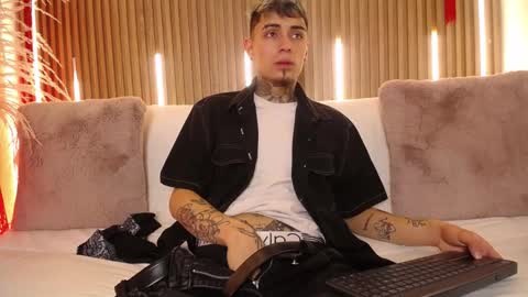 Snapshot of max_hader chatting on February 2026 01:08:02 PM Max online show from February 2026 01:08:02 PM