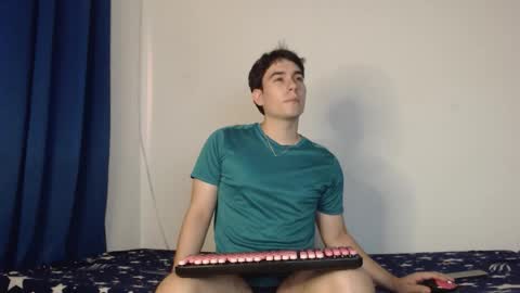 max_snow1616 online show from February 2026 03:35:01 PM
