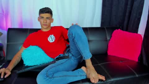 MAX     online show from January 2025 12:46:02 AM