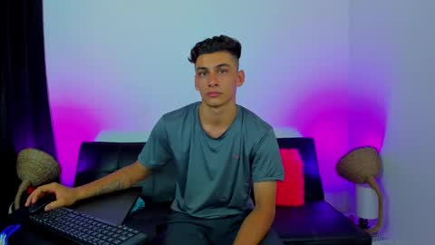 MAX     online show from October 2025 06:54:02 AM