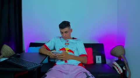 MAX     online show from December 2025 11:20:02 PM