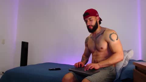 max_xl_ online show from October 2025 03:47:02 PM