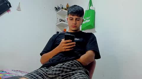 Max online show from January 2025 06:58:02 AM