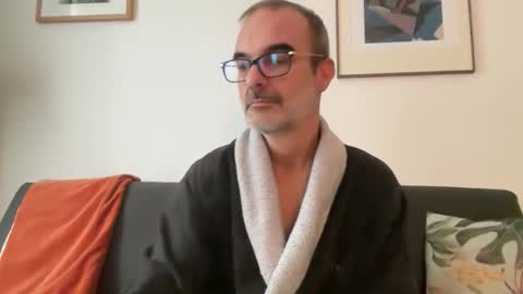 Max Mikado online show from November 2025 01:55:01 PM