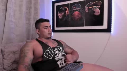 Maxcarther online show from March 2025 11:33:01 PM