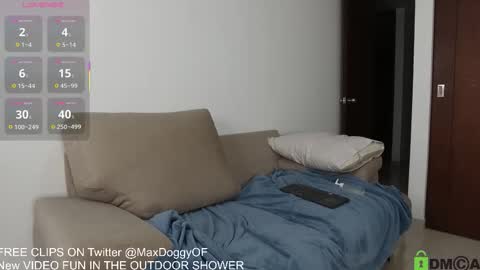 Snapshot of maxdoggy chatting on September 2025 10:14:01 PM MAXandJHONNY online show from September 2025 10:14:01 PM