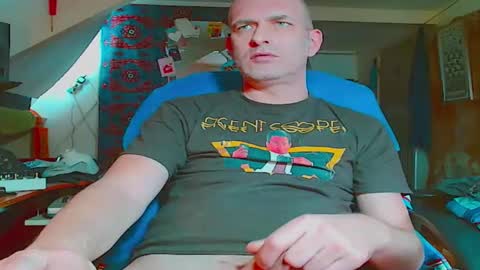 maxhardcore77 online show from April 2026 10:51:01 AM