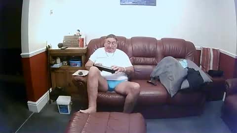 Snapshot of maxi_johnes chatting on October 2025 11:18:02 PM MAX online show from October 2025 11:18:02 PM