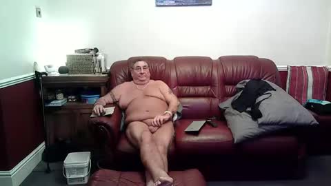 Snapshot of maxi_johnes chatting on November 2025 10:31:02 PM MAX online show from November 2025 10:31:02 PM