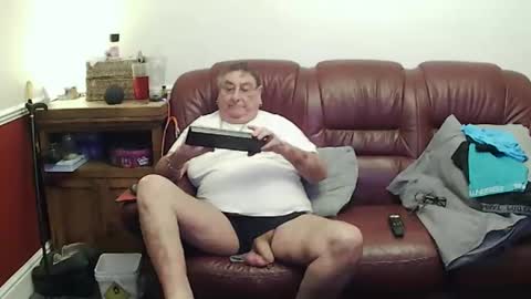 MAX online show from April 2026 10:18:01 PM