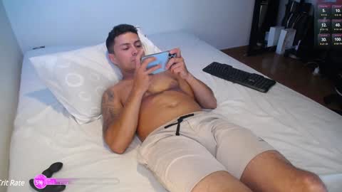 Snapshot of maxi_mux1 chatting on December 2024 05:07:01 AM MAXI      online show from December 2024 05:07:01 AM
