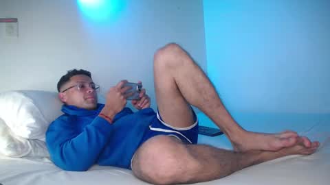 Snapshot of maxi_mux1 chatting on February 2025 06:04:01 AM MAXI      online show from February 2025 06:04:01 AM