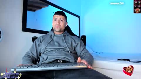 Snapshot of maxi_mux1 chatting on October 2025 08:11:02 AM MAXI      online show from October 2025 08:11:02 AM