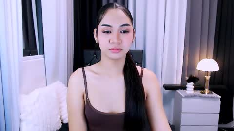 maxie greyson online show from December 2025 06:34:02 AM