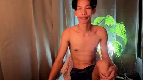 Snapshot of maxiebunny99 chatting on September 2025 09:17:02 PM Reyn online show from September 2025 09:17:02 PM