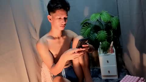 Snapshot of maxiebunny99 chatting on September 2025 09:08:02 PM Reyn online show from September 2025 09:08:02 PM