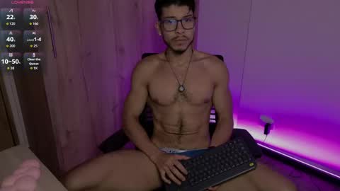 Snapshot of maxifit_ chatting on May 2026 09:25:02 AM Mikael online show from May 2026 09:25:02 AM