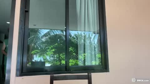 maxim burn online show from April 2026 07:02:01 AM