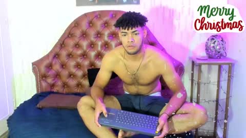 Snapshot of maximiliano_herrera chatting on December 2024 08:14:02 PM Maximiliano Herrera online show from December 2024 08:14:02 PM