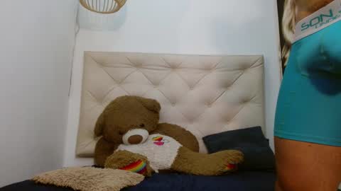 Snapshot of maximiliano_herrera chatting on January 2025 01:50:01 AM Maximiliano Herrera online show from January 2025 01:50:01 AM