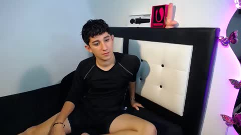 Snapshot of maximo_and_isa chatting on October 2025 03:04:01 AM -- maximo and isa -- online show from October 2025 03:04:01 AM