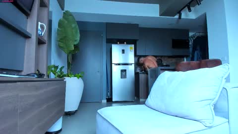 Snapshot of maximo_and_marcelo chatting on November 2025 12:09:02 PM maximo_and_marcelo online show from November 2025 12:09:02 PM