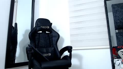 Maximo Sebastian online show from March 2025 03:54:01 AM