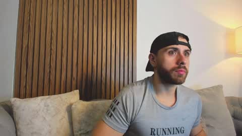 Maximo Wolf online show from March 2026 01:06:02 AM