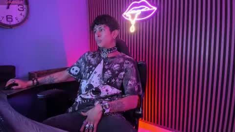 Snapshot of maximoking26 chatting on February 2026 03:47:02 AM MAXIMO online show from February 2026 03:47:02 AM