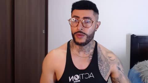 Independent Model online show from December 2024 03:59:02 AM