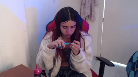 Snapshot of maxinesex_ chatting on June 2026 03:32:01 PM maxinesex_ online show from June 2026 03:32:01 PM