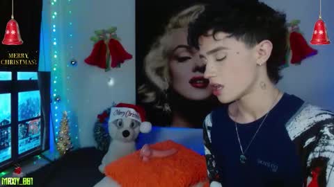 Max online show from December 2025 09:52:02 PM