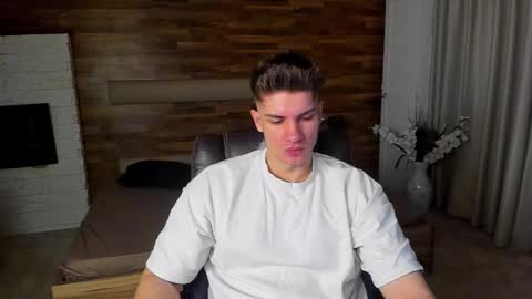 MaxKaiden online show from March 2026 05:34:01 AM